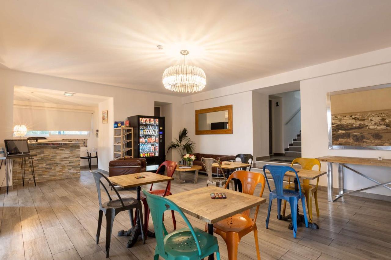 Best Western Hotel Casa Bianca, Piscine Interieure Et Exterieure Калви Екстериор снимка