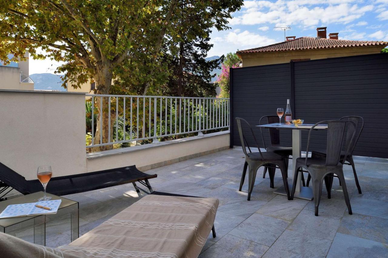 Best Western Hotel Casa Bianca, Piscine Interieure Et Exterieure Калви Екстериор снимка