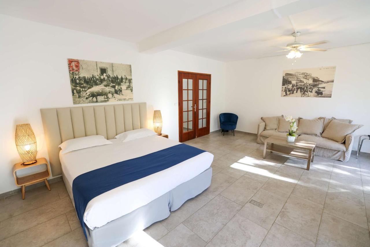 Best Western Hotel Casa Bianca, Piscine Interieure Et Exterieure Калви Екстериор снимка