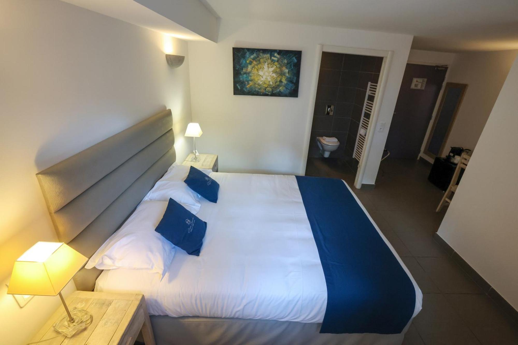 Best Western Hotel Casa Bianca, Piscine Interieure Et Exterieure Калви Екстериор снимка