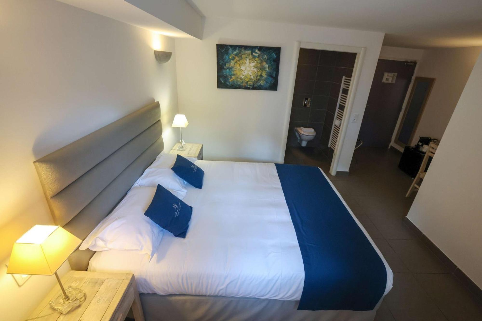 Best Western Hotel Casa Bianca, Piscine Interieure Et Exterieure Калви Екстериор снимка